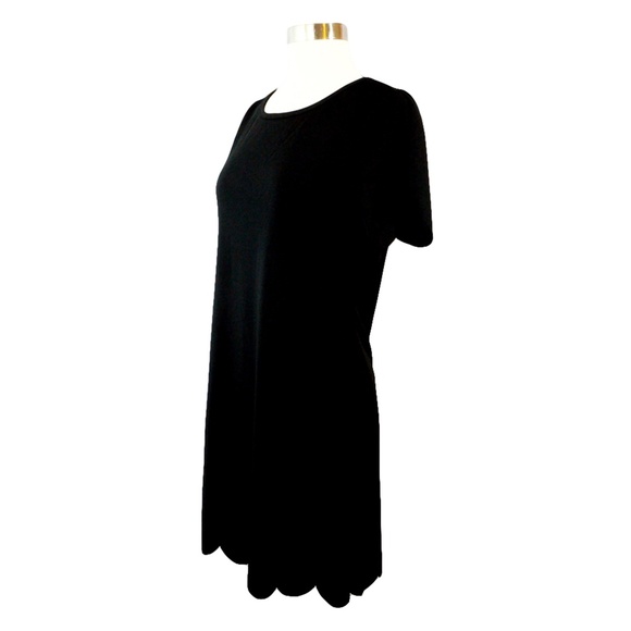 Black Short Sleeve Scallops Shift Dress - Picture 6 of 7